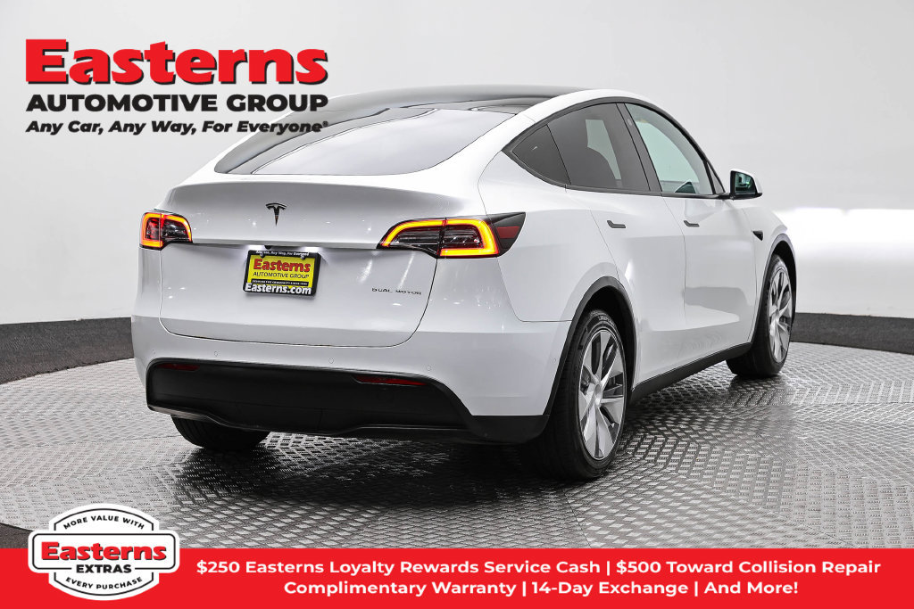Used 2022 Tesla Model Y Long Range AWD/4WD image 5