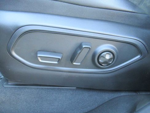 New 2025 Jeep Grand Cherokee Altitude image 22