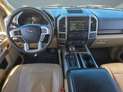 Used 2015 Ford F150 Lariat image 4