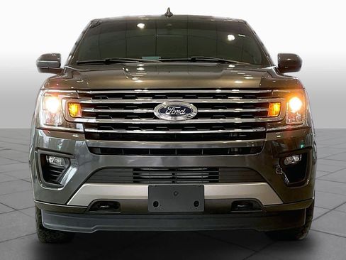 Used 2021 Ford Expedition XLT image 4