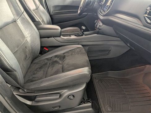 Used 2022 Dodge Durango GT image 33