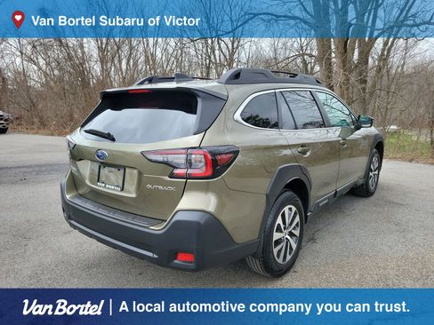Certified 2025 Subaru Outback Premium AWD/4WD image 5