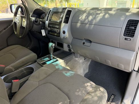 Used 2018 Nissan Frontier SV RWD image 12