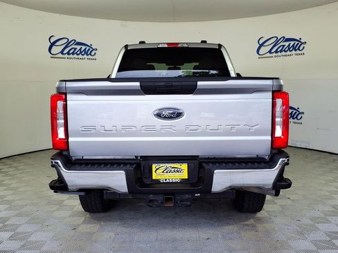 Used 2023 Ford F250 XLT AWD/4WD image 4