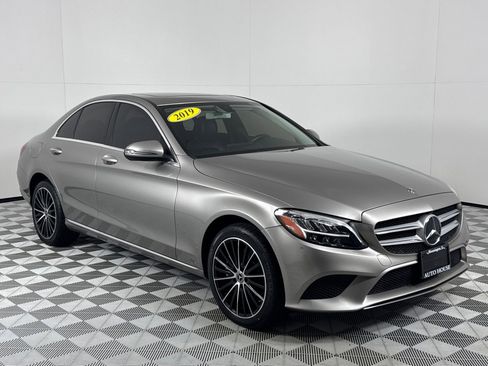 Used 2019 Mercedes-Benz C 300 4MATIC Sedan image 3