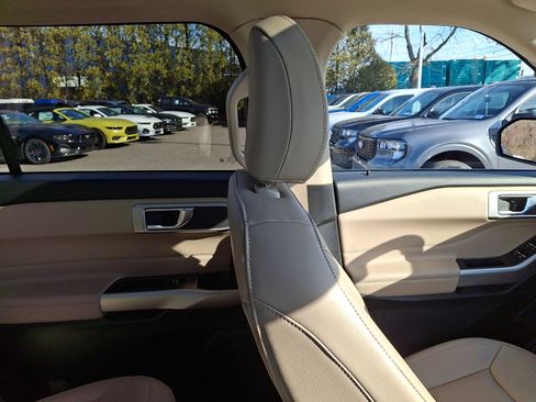 Certified 2024 Ford Explorer XLT w/ Equipment Group 202A image 13