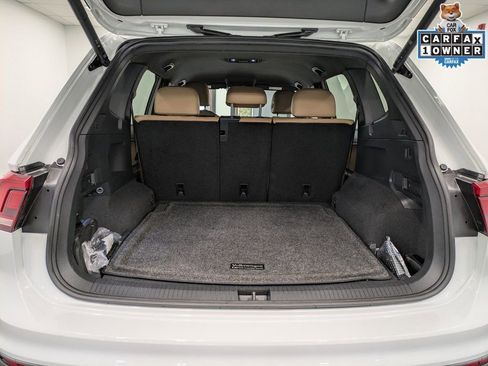 Used 2022 Volkswagen Tiguan SE AWD/4WD image 26
