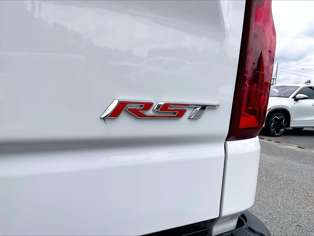 Used 2023 Chevrolet Silverado 1500 RST AWD/4WD image 27