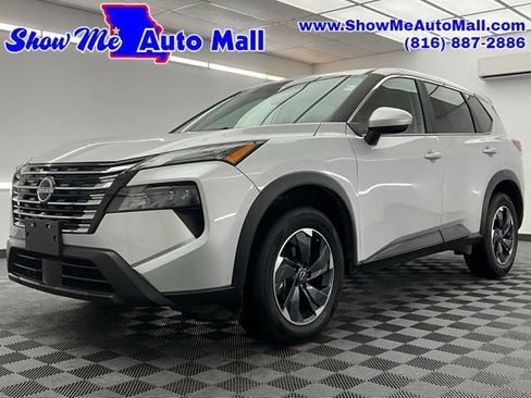 Used 2025 Nissan Rogue SV AWD/4WD image 1