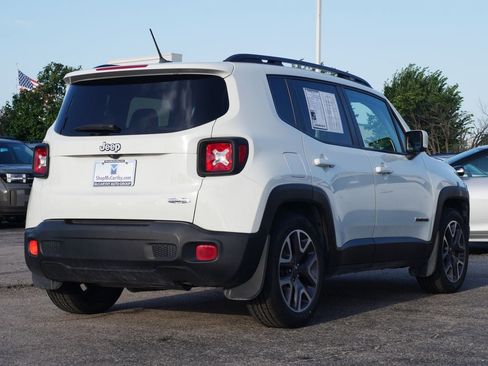 Used 2015 Jeep Renegade Latitude FWD image 10