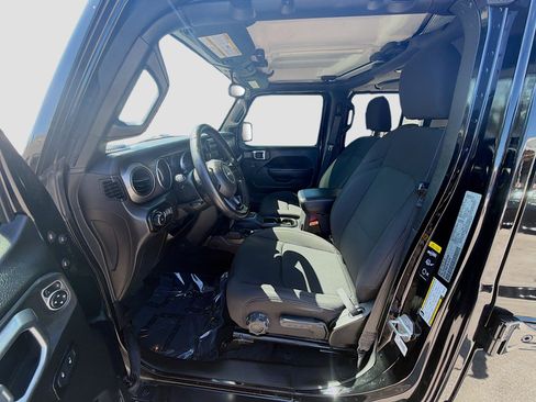 Used 2021 Jeep Wrangler Unlimited Sport image 18