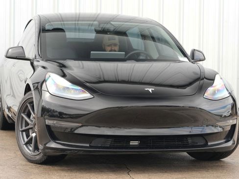Used 2021 Tesla Model 3 Long Range image 4
