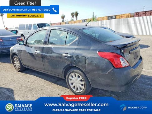 Used 2017 Nissan Versa SV FWD image 3