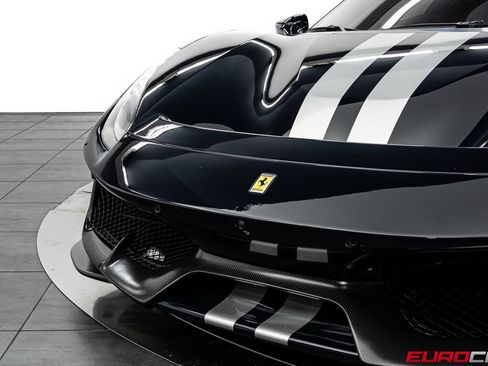 Used 2019 Ferrari 488 Pista Coupe RWD image 14