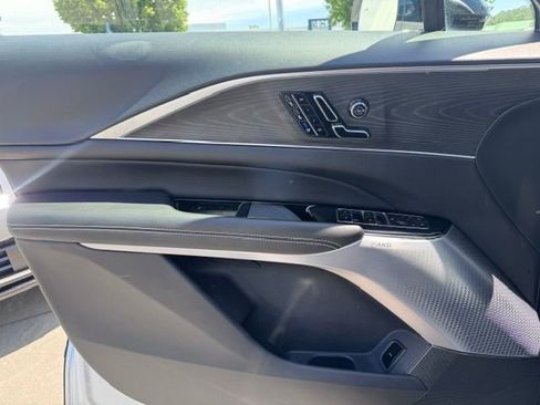Used 2025 Cadillac Lyriq Luxury w/ LPO, Floor Liner Package AWD/4WD image 12