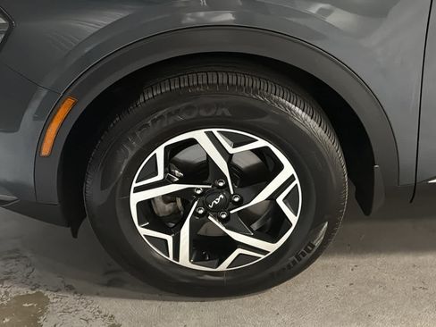 Used 2024 Kia Sportage LX AWD/4WD image 8