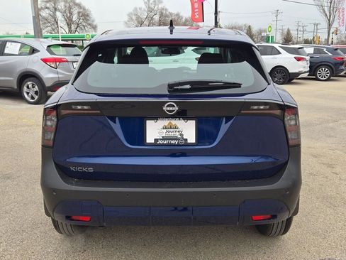 New 2026 Nissan Kicks S image 9