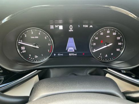 Used 2022 Buick Envision Avenir w/ Technology Package II image 21