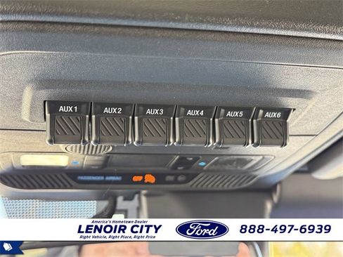 Used 2025 Ford Bronco Badlands image 29