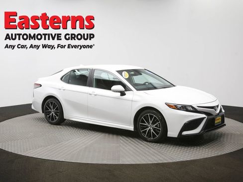 Used 2024 Toyota Camry SE image 46