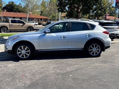 Used 2017 INFINITI QX50 2WD w/ Premium Plus Package image 8