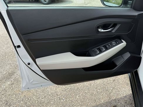 Certified 2025 Honda Accord SE image 17
