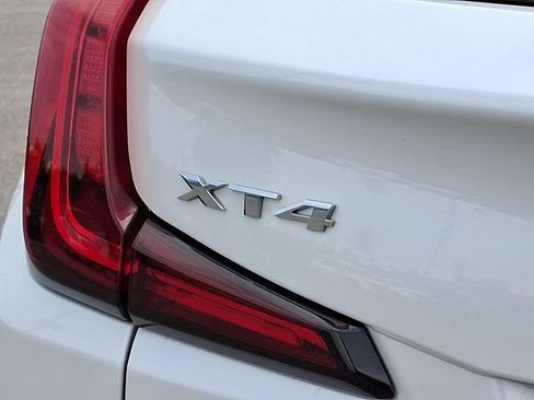 Used 2023 Cadillac XT4 Luxury w/ Cold Weather Package AWD/4WD image 30