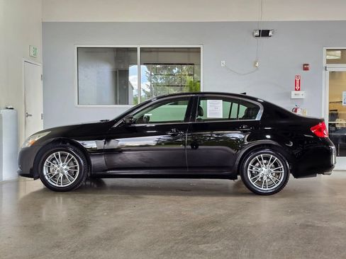Used 2013 INFINITI G37 x Sedan w/ Premium Pkg AWD/4WD image 7