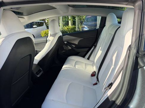 Used 2023 Tesla Model 3 Standard Range RWD image 12
