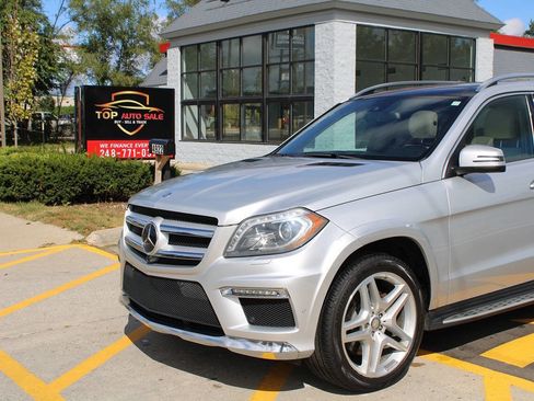 Used 2016 Mercedes-Benz GL 550 4MATIC image 61