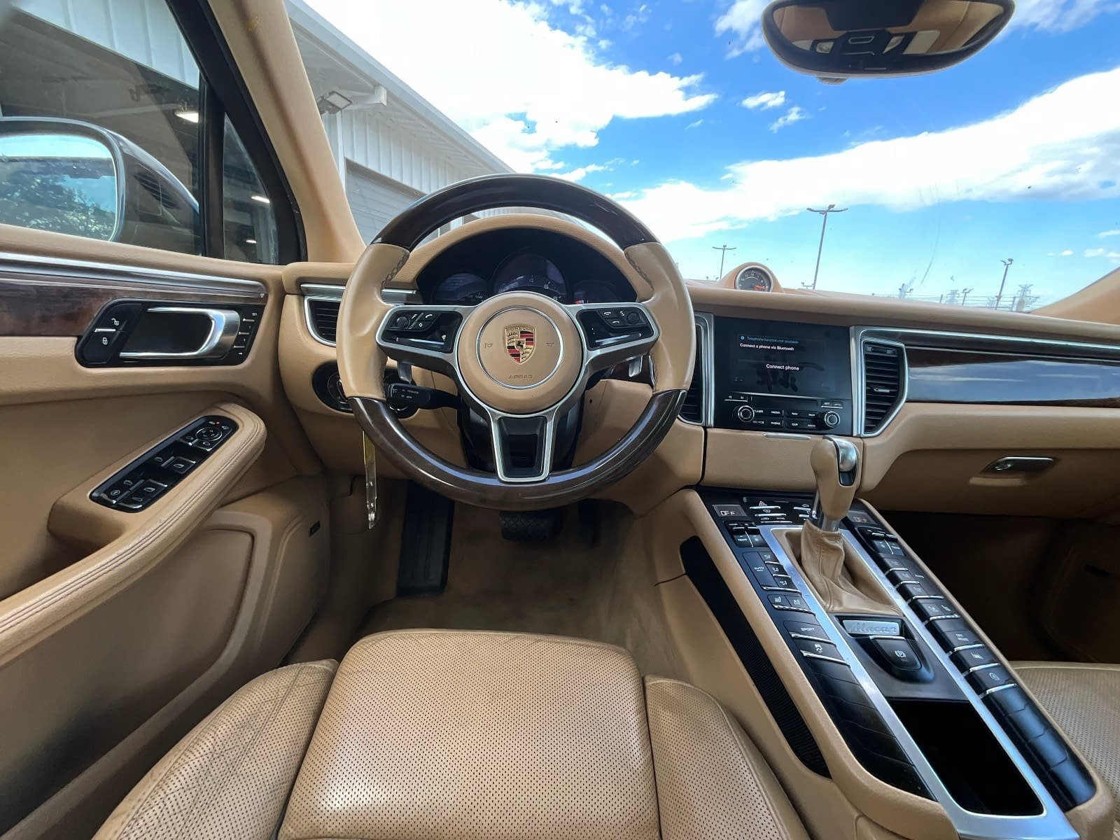 Used 2017 Porsche Macan AWD/4WD image 8