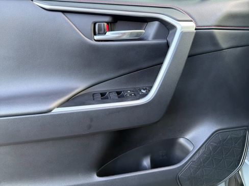 Used 2020 Toyota RAV4 TRD Off-Road image 12