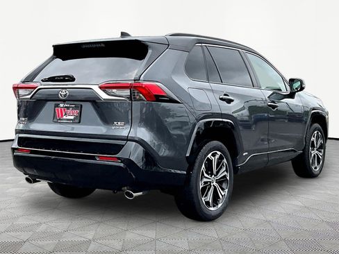 Used 2025 Toyota RAV4 XSE w/ Weather Package AWD/4WD image 6