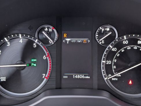 Used 2023 Lexus GX 460 Premium image 32