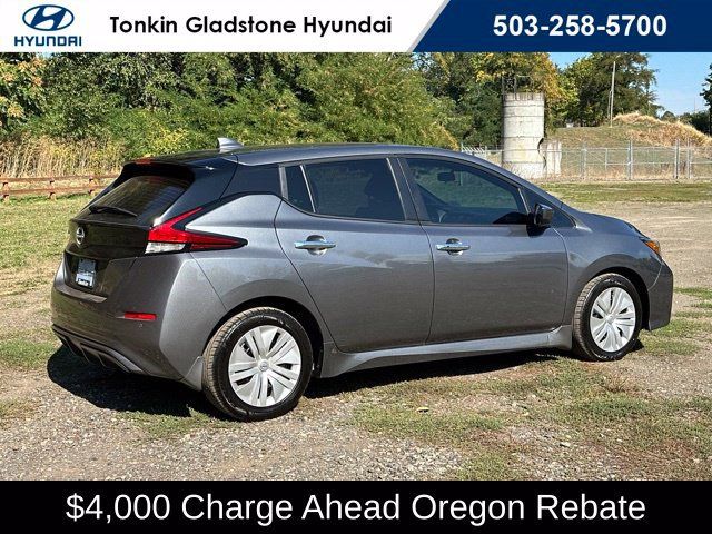 Used 2025 Nissan Leaf S FWD image 9