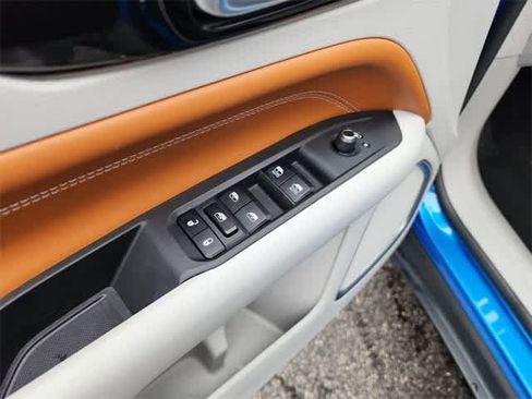 Used 2022 Jeep Compass Limited image 15