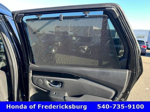 Certified 2025 Honda Pilot TrailSport image 53