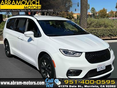 Used 2021 Chrysler Pacifica Touring w/ S Appearance Package