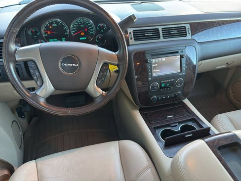 Used 2013 GMC Yukon XL Denali image 14