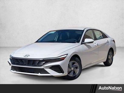 New 2026 Hyundai Elantra SE