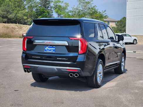 Used 2022 GMC Yukon Denali AWD/4WD image 3