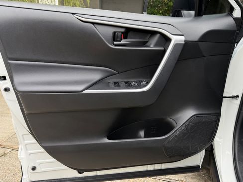 Used 2023 Toyota RAV4 LE image 16