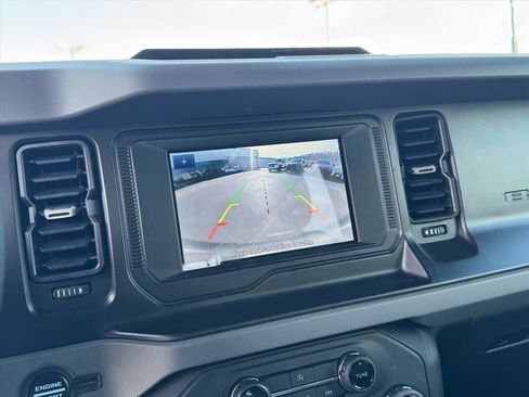Used 2023 Ford Bronco Base image 25