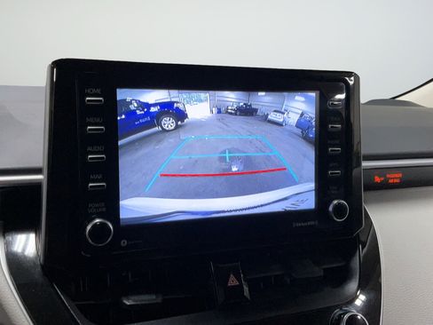 Used 2021 Toyota Corolla LE FWD image 17