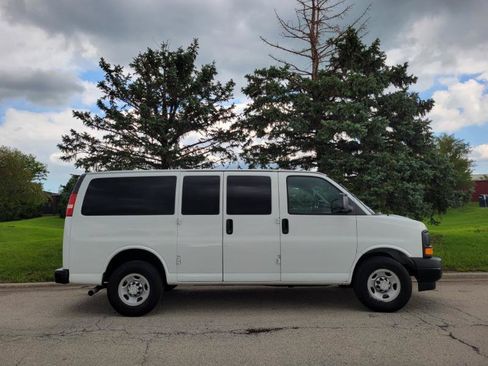 Used 2017 Chevrolet Express 2500 LS RWD image 6