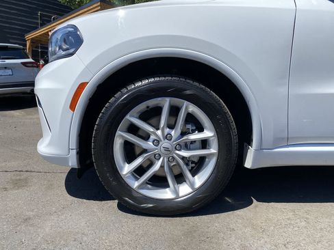 Used 2025 Dodge Durango GT AWD/4WD image 12