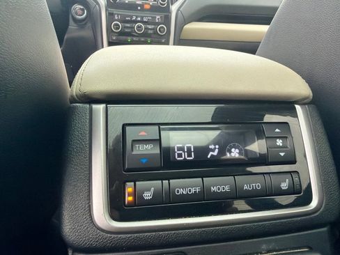 Used 2020 Subaru Ascent Limited w/ Technology Package AWD/4WD image 14
