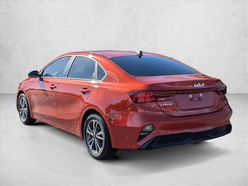 Used 2022 Kia Forte LXS w/ LXS Technology Package FWD image 7