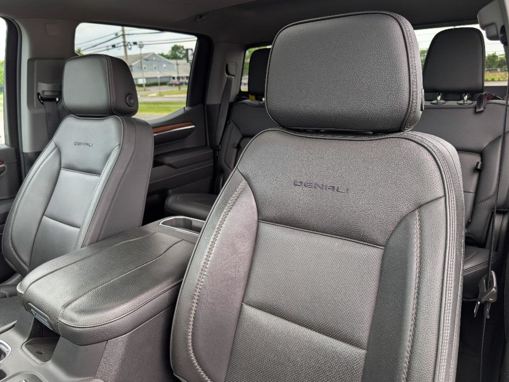 Used 2023 GMC Sierra 1500 Denali w/ Denali Reserve Package AWD/4WD image 16