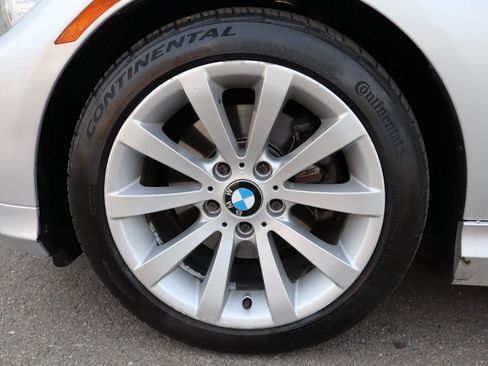 Used 2011 BMW 328i xDrive Sedan AWD/4WD image 42